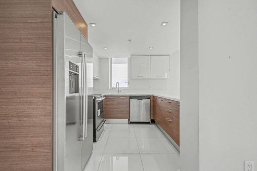 Apartment in Bay Harbor Islands, Miami-Dade