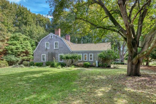 Detached House in Greenport, Suffolk County
