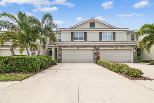 Townhouse - St. Petersburg, Pinellas County