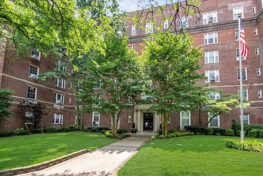Luxury home in Forest Hills, Queens