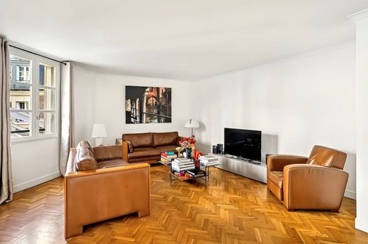 Apartment / Etagenwohnung in Champs-Elysées, Madeleine, Triangle d’or, Paris