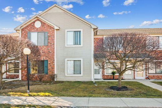 Apartment in Roseville, Macomb County