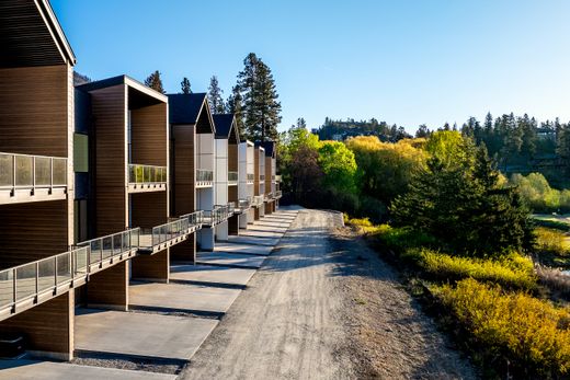 Stadthaus in West Kelowna, Regional District of Central Okanagan