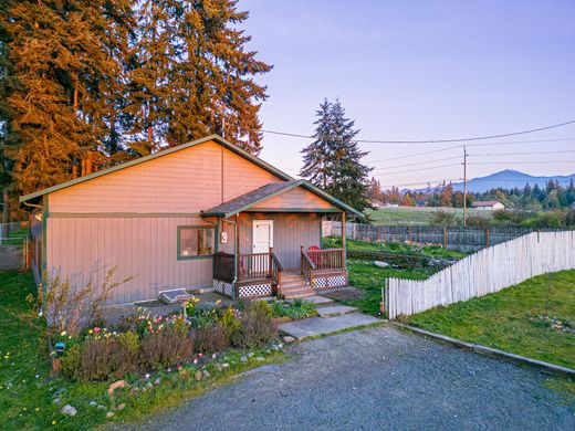 Detached House in Port Angeles, Clallam County