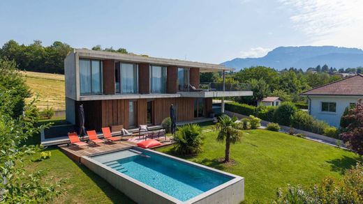 Detached House in Annecy-le-Vieux, Haute-Savoie