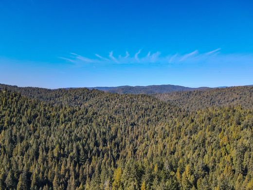 Grond in Willits, Mendocino County