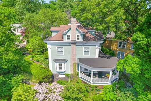 Detached House in Yonkers, Westchester County