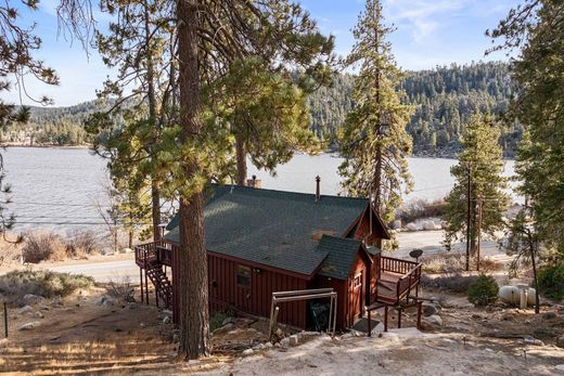 Detached House in Fawnskin, San Bernardino County