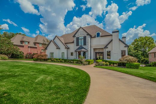 Detached House in Rogers, Benton County