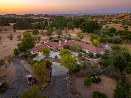 Paso Robles, San Luis Obispo Countyの一戸建て住宅