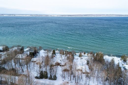 Detached House in Meaford, Ontario