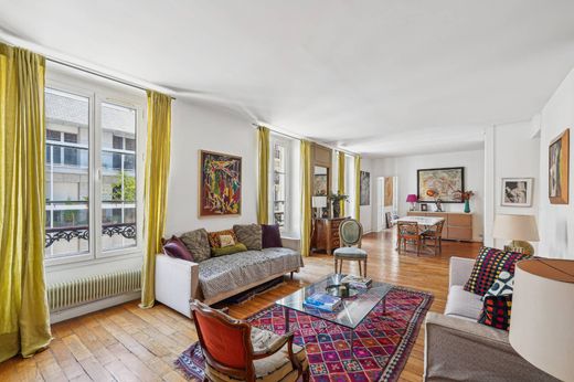 Apartment / Etagenwohnung in Boulogne-Billancourt, Hauts-de-Seine