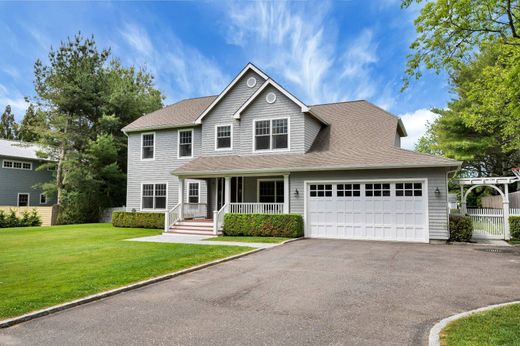 Detached House in East Hampton, Suffolk County