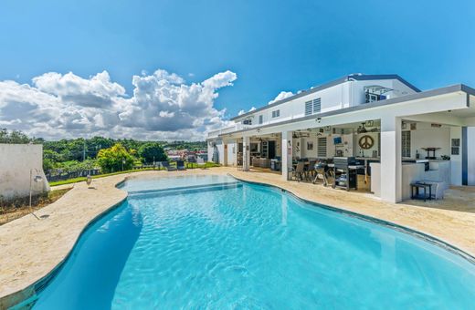 Detached House in Camuy, Camuy Barrio-Pueblo