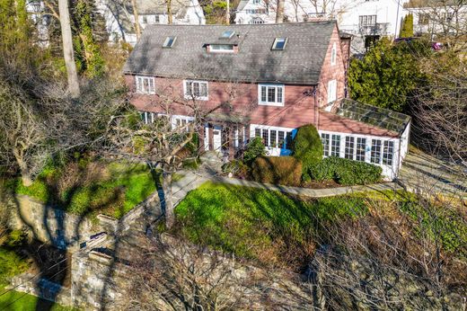 Detached House in Bronxville, Westchester County