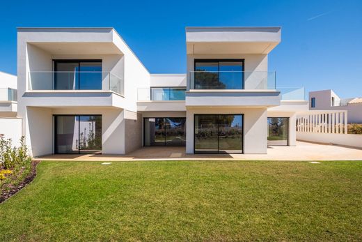 Semidetached House in Lagoa, Distrito de Faro