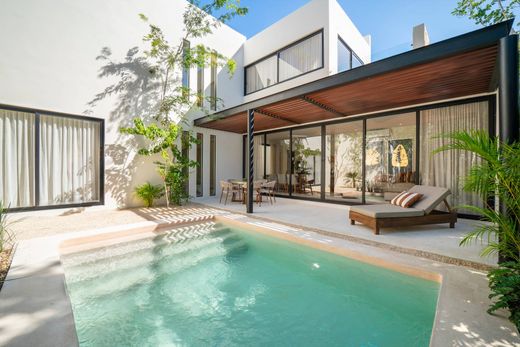 Detached House in Solidaridad, Quintana Roo
