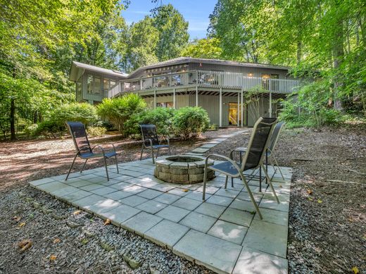 Vrijstaand huis in Lake Lure, Rutherford County