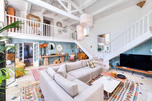 ‏בית חד-משפחתי ב  לה רושל, השראנט הימי