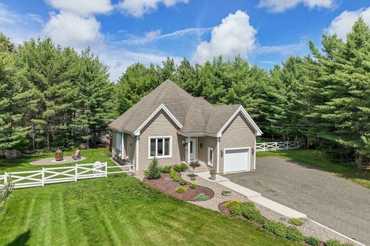Detached House in Mont-Tremblant, Laurentides