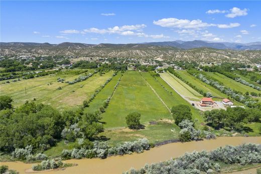 Terreno en Hernandez, Rio Arriba County