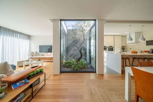 Einfamilienhaus in Matosinhos, Distrito do Porto