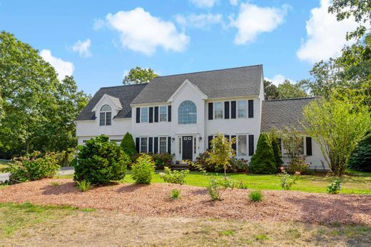 Detached House in Forestdale, Barnstable County