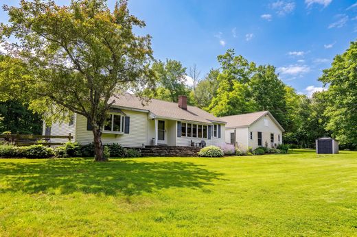 Detached House in Warren, Litchfield County