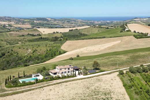 Villa in Monterubbiano, Province of Fermo