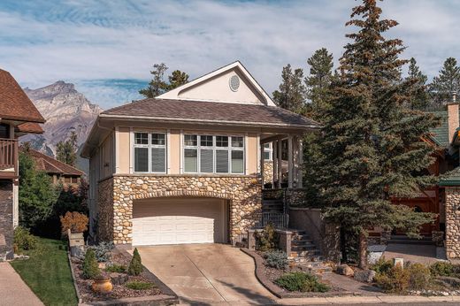 Banff, Albertaの一戸建て住宅