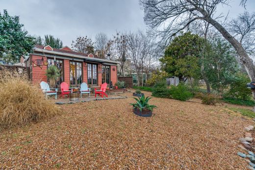 Detached House in Dallas, Dallas County