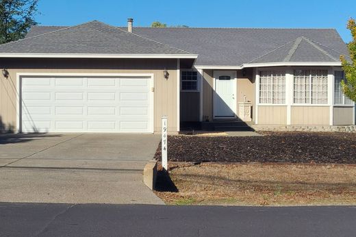 Casa en Hidden Valley Lake, Lake County
