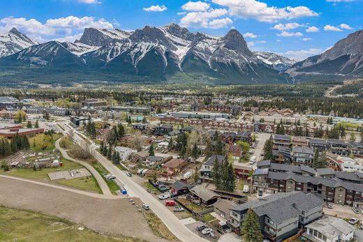 Luxury home in Canmore, Alberta