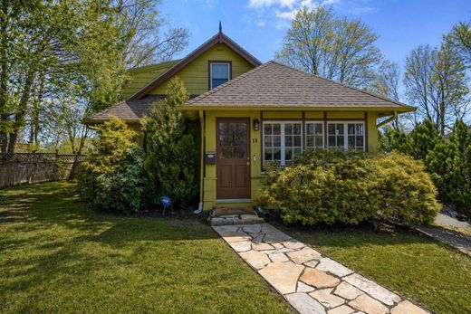 Casa en Newton, Middlesex County