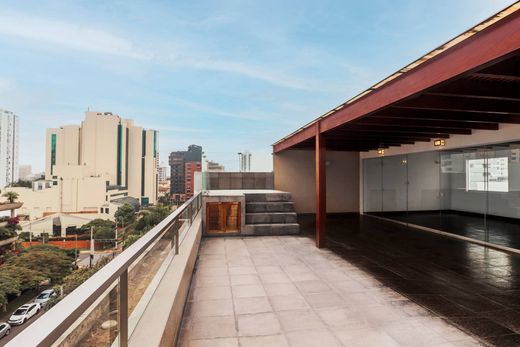 Duplex in San Isidro, Lima