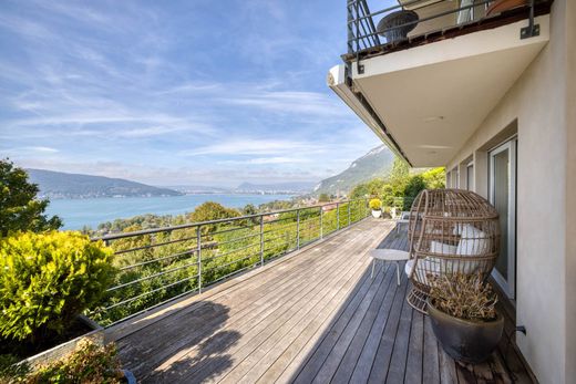Vrijstaand huis in Veyrier-du-Lac, Haute-Savoie