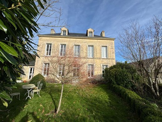 独立式房屋  卡昂, Calvados