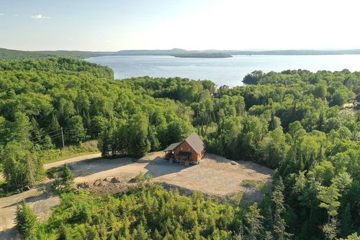 Vrijstaand huis in Nominingue, Laurentides