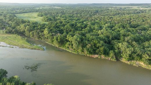 Landsitz in Cleburne, Johnson County