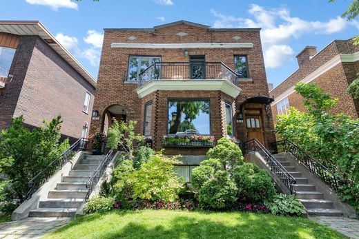 Duplex a Montréal, City of Montréal