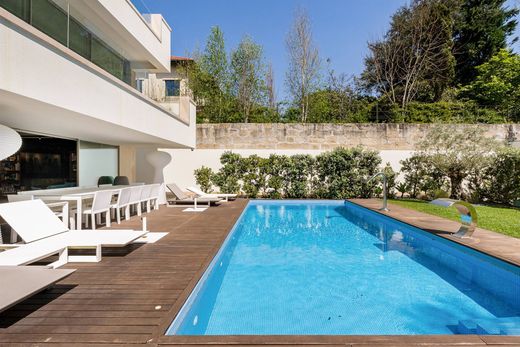 ‏וילה רב-משפחתית ב  פורטו, Porto