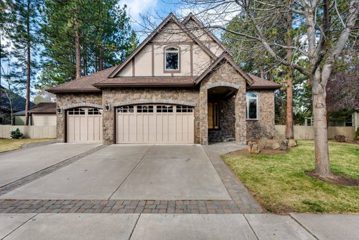 Luxury home in Bend, Deschutes County
