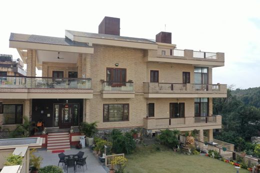 Элитный дом, Dehradun, State of Uttarākhand