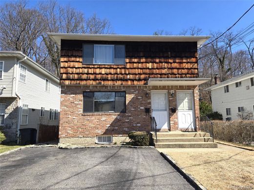 Luxury home in Port Washington, Nassau County