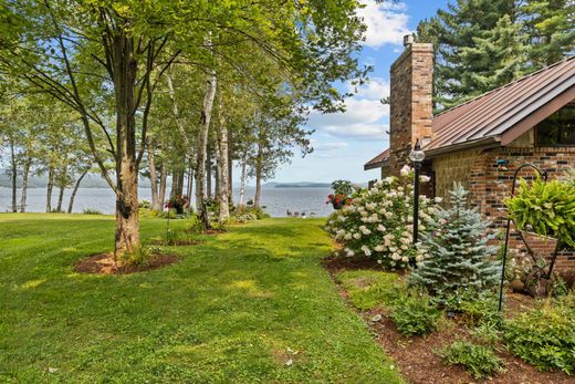 Newport, Orleans Countyの一戸建て住宅