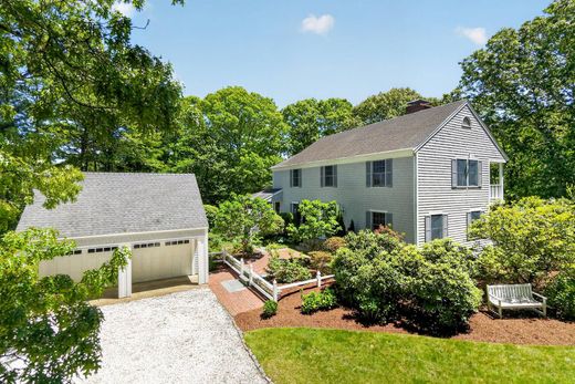 Detached House in Osterville, Barnstable County