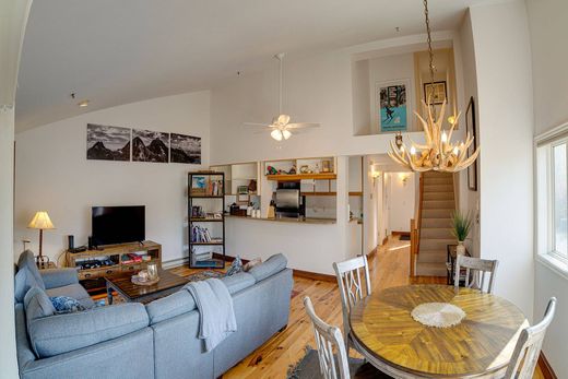 Apartment in Wilson, Teton County