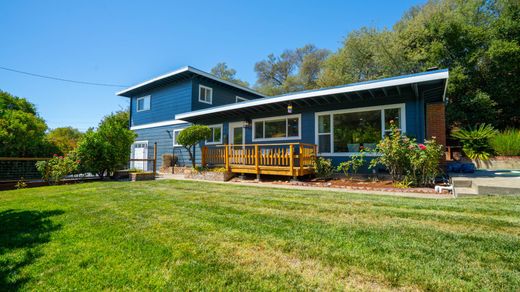 Novato, Marin Countyの一戸建て住宅