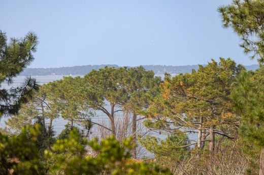 Detached House in Pyla sur Mer, Gironde