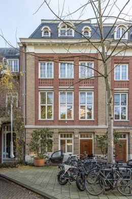 Stadthaus in Amsterdam, Gemeente Amsterdam